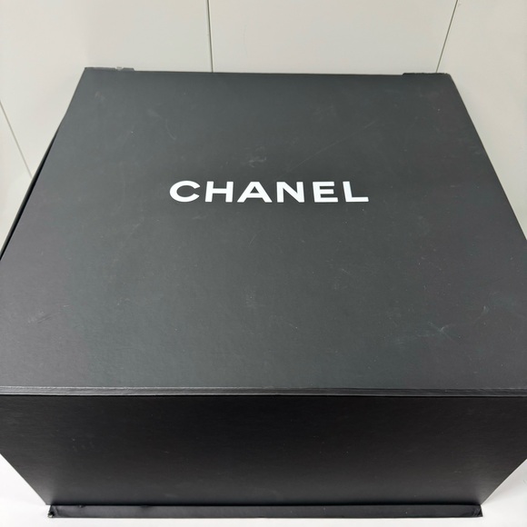 ❤️‍🔥NWOT HOST PICK $6K XL TOTE FULL INCLUSION - Picture 16 of 16